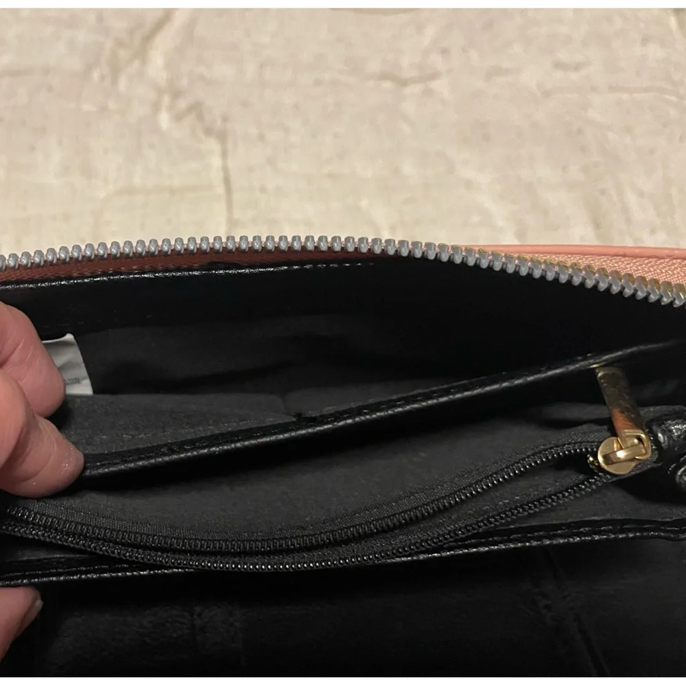 Betsey Johnson Pink Quilted Heart Wallet - Picture 8 of 10